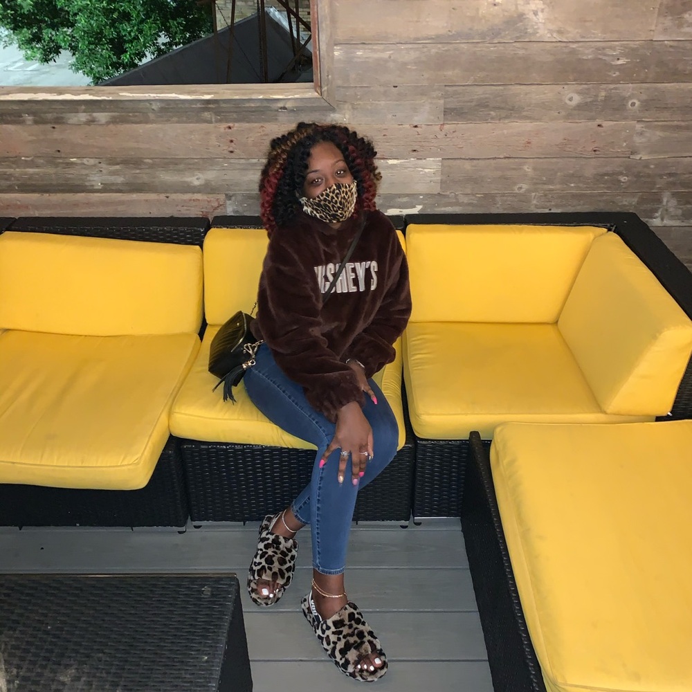 FOREVER 21 Hershey’s Faux Fur Pull Over Hoodie 🤎 - Picture 7 of 7